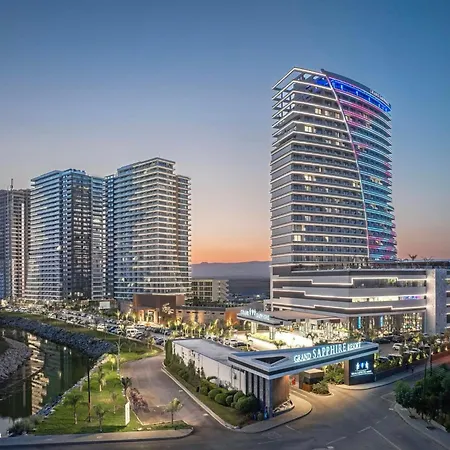 Grand Sapphire Modern 2 Bedroom With Terrace Appartement Lazania