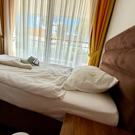 Grand Sapphire Modern 2 Bedroom With Terrace Appartement Lazania