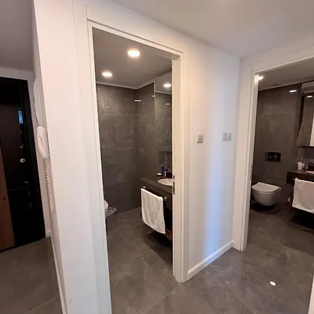 Grand Sapphire Modern 2 Bedroom With Terrace Appartement *