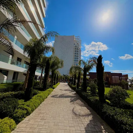 Grand Sapphire Modern 2 Bedroom With Terrace Lazania