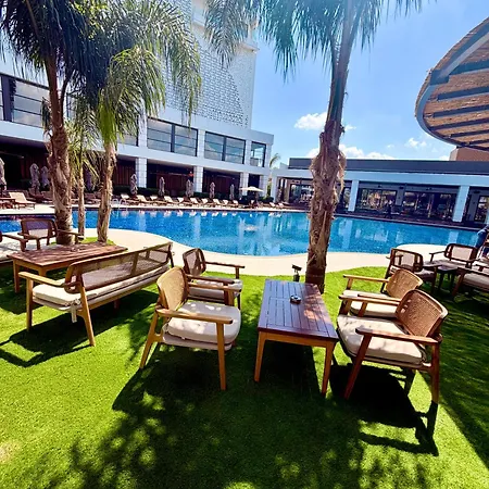 Grand Sapphire Modern 2 Bedroom With Terrace *